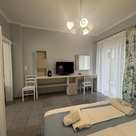 Diaporos Hotel Vourvourou Exteriör bild