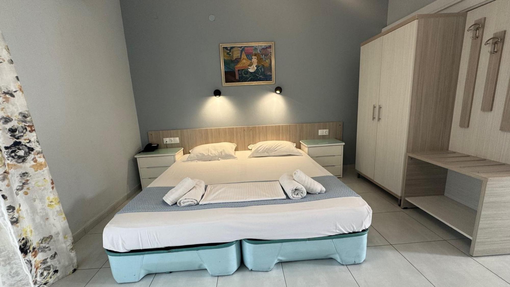 Diaporos Hotel Vourvourou Exteriör bild