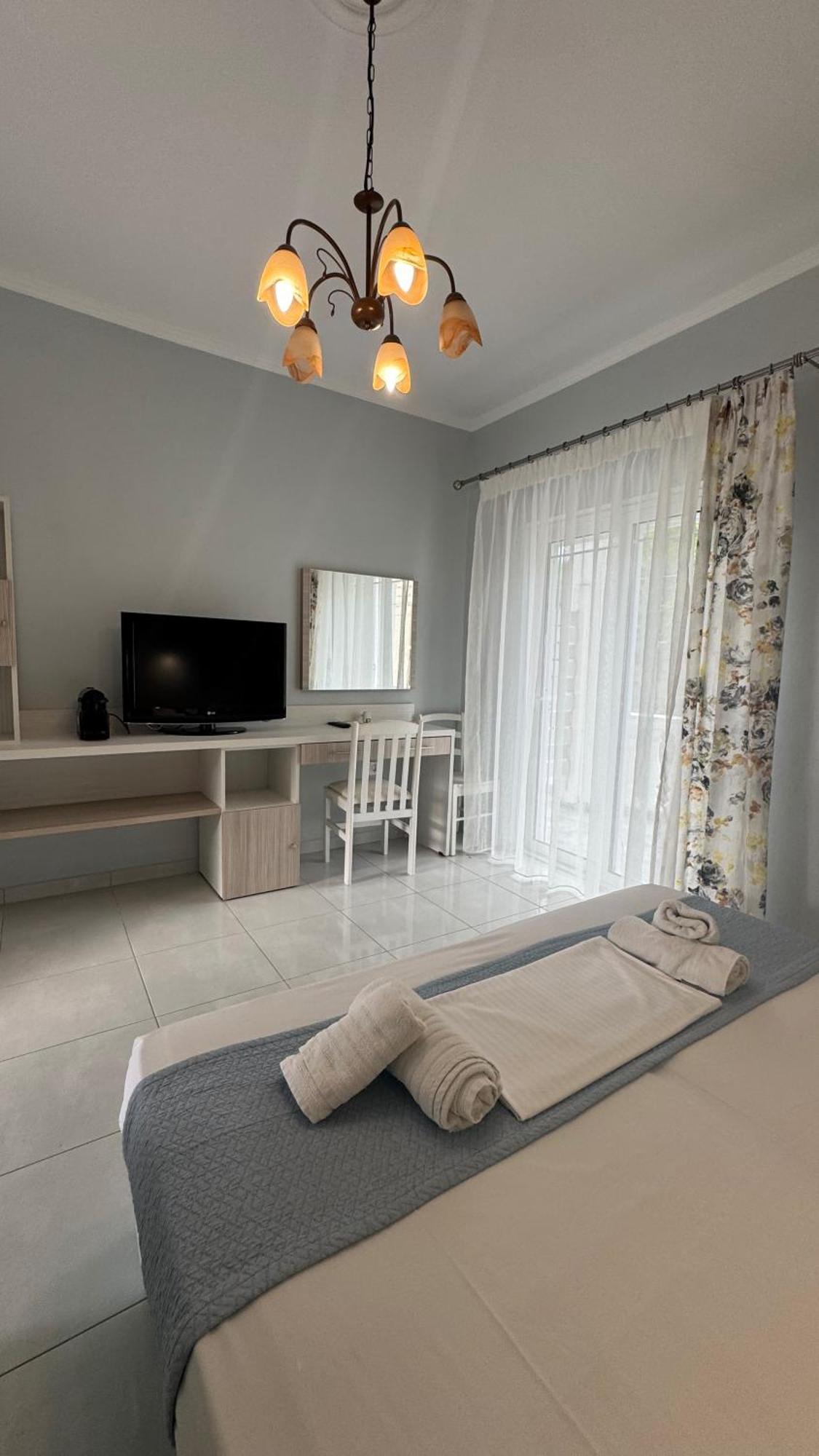 Diaporos Hotel Vourvourou Exteriör bild