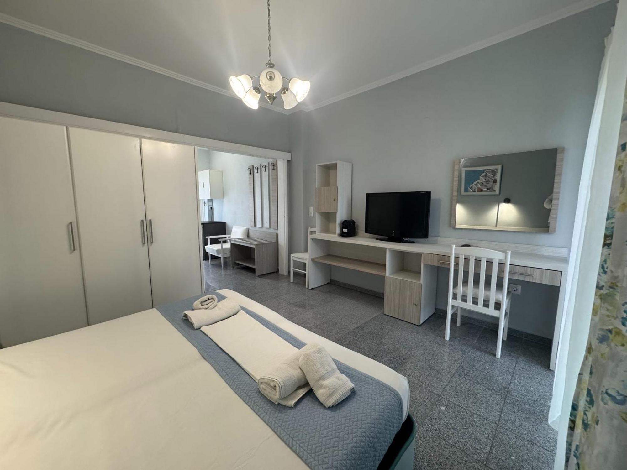 Diaporos Hotel Vourvourou Exteriör bild