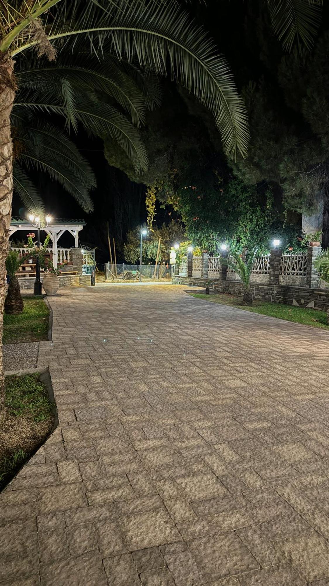 Diaporos Hotel Vourvourou Exteriör bild